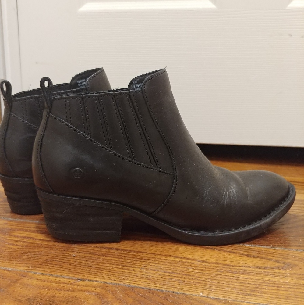 Born Beebe Boots Black